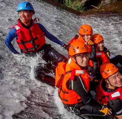 小蝦米半屏溪溯溪